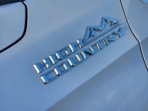 Used 2023 Chevrolet Tahoe High Country image 13