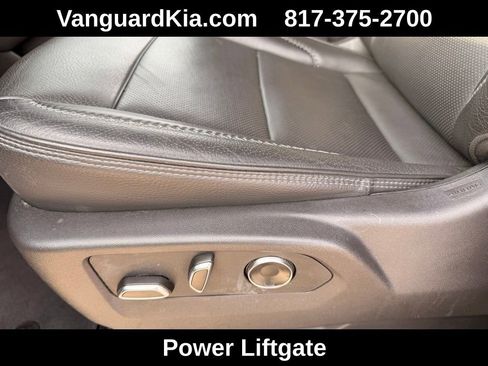 Used 2025 GMC Yukon Denali image 15