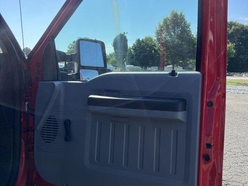 Used 2011 Ford F250 XL w/ XL Value Pkg image 33