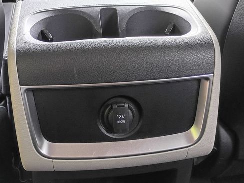 Used 2022 Kia Carnival LX FWD image 20