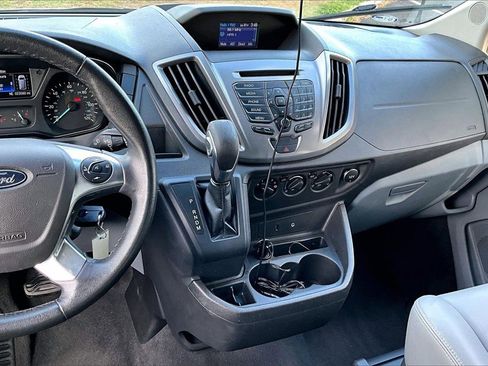 Used 2016 Ford Transit 150 XLT image 6