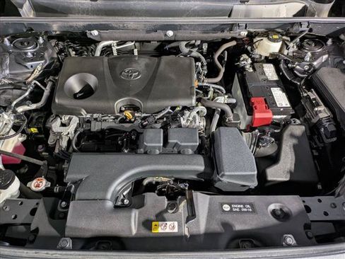 Used 2022 Toyota RAV4 XLE w/ Convenience Package FWD image 23