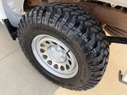 Used 2025 Chevrolet Silverado 1500 W/T w/ WT Value Package image 7