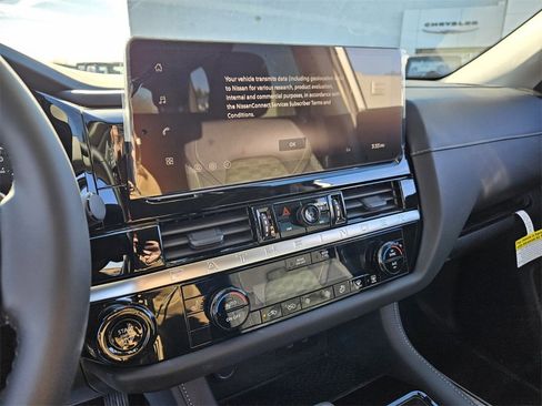 New 2026 Nissan Pathfinder SV image 7