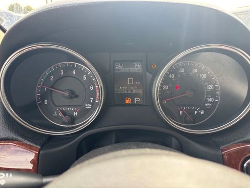 Used 2019 Jeep Cherokee Limited AWD/4WD image 7
