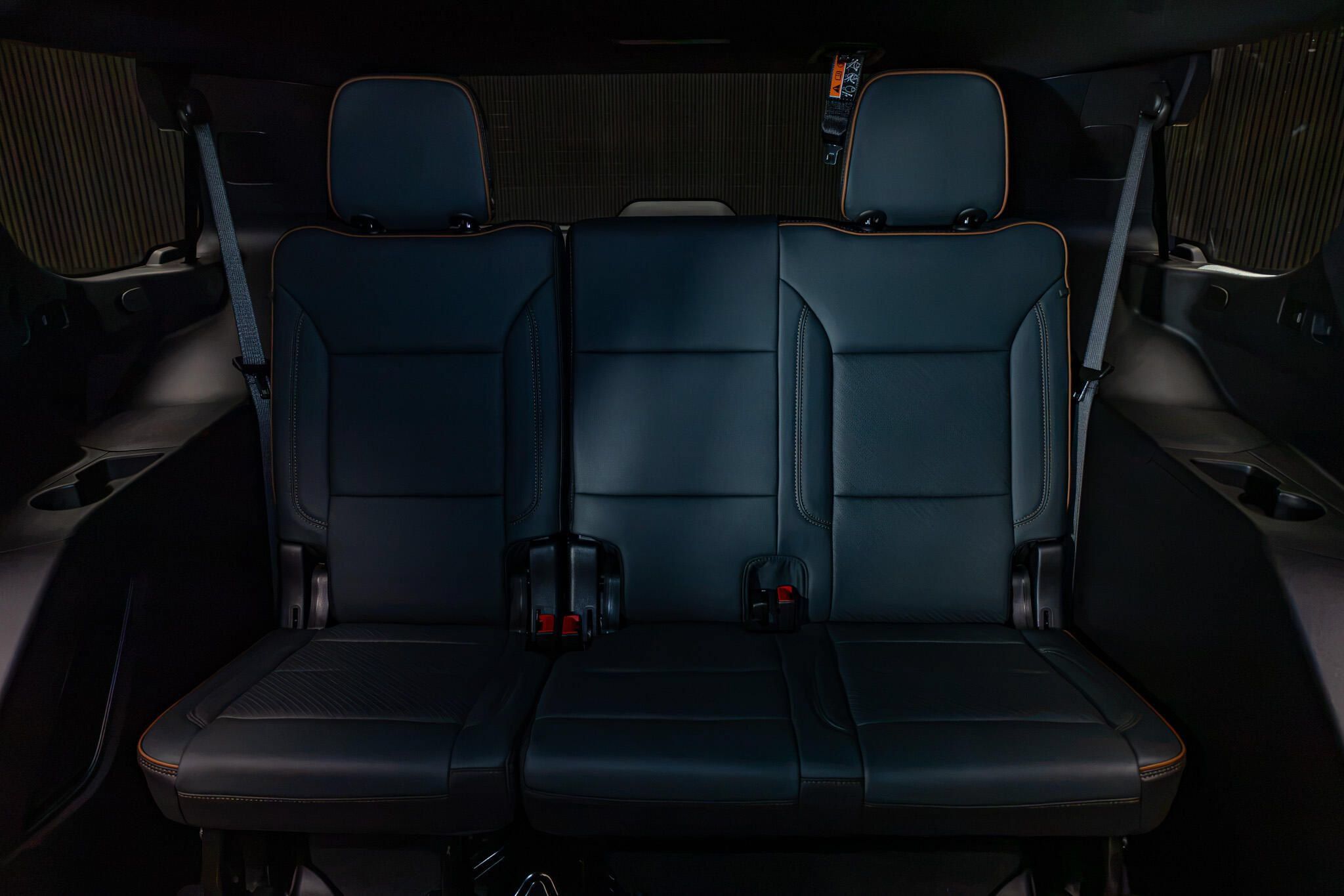 Used 2026 GMC Yukon AT4 w/ LPO, Floor Liner Package AWD/4WD image 24