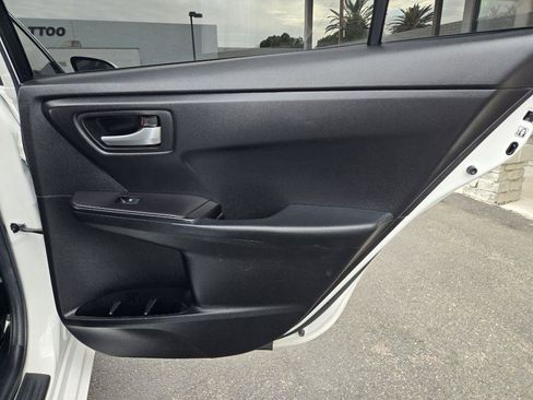 Used 2017 Toyota Camry LE image 13