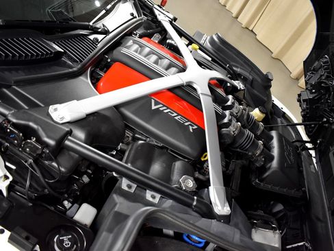 Used 2016 Dodge Viper ACR RWD image 25