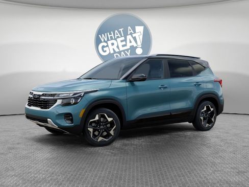 New 2026 Kia Seltos S AWD/4WD image 3