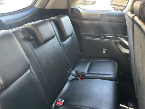 Used 2017 Toyota Highlander XLE AWD/4WD image 34