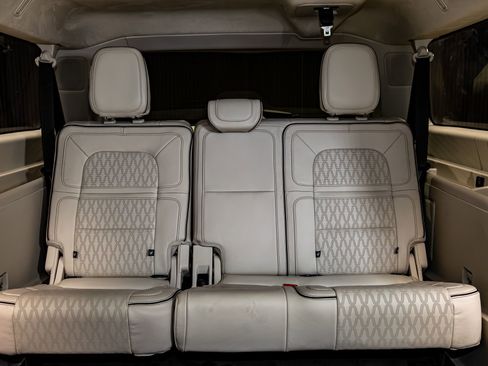 Used 2023 Lincoln Navigator L Black Label image 22