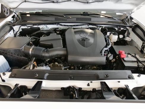 Used 2023 Toyota Tacoma SR5 image 9