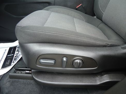 Used 2023 Chevrolet Traverse LT AWD/4WD image 24