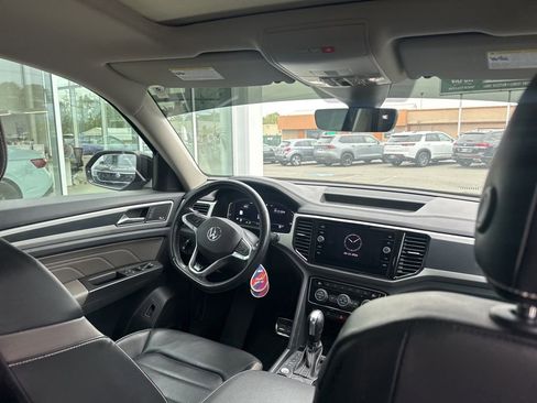 Used 2022 Volkswagen Atlas SEL Premium AWD/4WD image 7