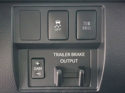 Used 2018 Toyota Tundra SR5 image 26