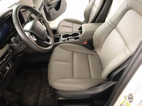 New 2025 Lincoln Corsair Grand Touring image 12