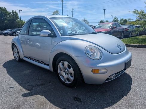 Used 2002 Volkswagen Beetle GLX FWD image 1