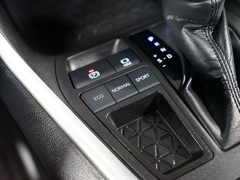 Certified 2024 Toyota RAV4 XLE image 22