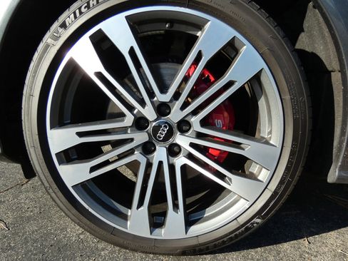 Used 2019 Audi SQ5 Premium Plus w/ Premium Plus Package image 20