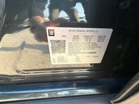 Used 2021 Buick Enclave Avenir w/ Avenir Technology Package AWD/4WD image 31
