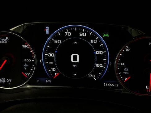 Used 2023 Chevrolet Traverse Premier image 10