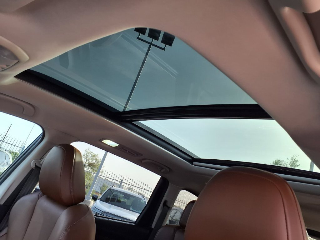 Certified 2023 Subaru Ascent Touring AWD/4WD image 7