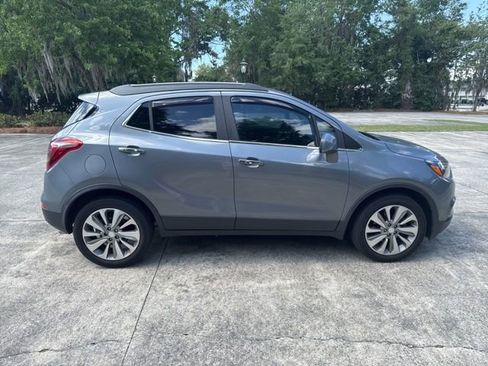 Used 2020 Buick Encore Preferred FWD image 3