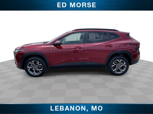 Certified 2025 Chevrolet Trax LT FWD image 5
