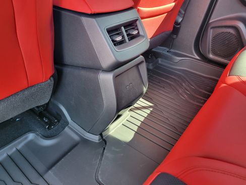 New 2026 Chevrolet Equinox EV RS FWD image 33