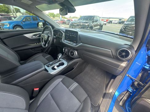 Used 2024 Chevrolet Blazer LT w/ Convenience Package FWD image 17