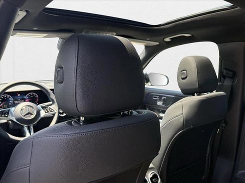 New 2025 Mercedes-Benz GLB 250 image 16