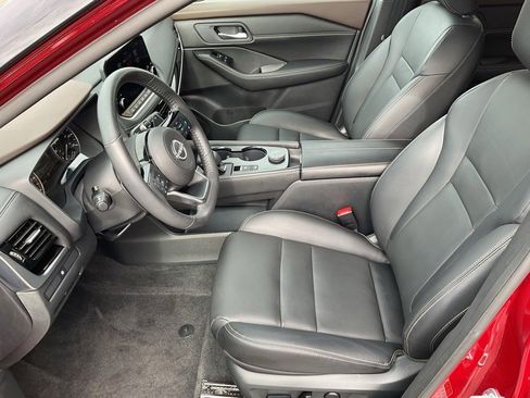 Used 2023 Nissan Rogue SL w/ SL Premium Package image 11