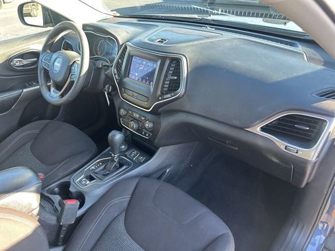 Used 2020 Jeep Cherokee Latitude image 46