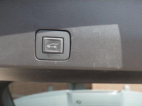 Used 2023 Buick Encore GX Select w/ Experience Buick Package FWD image 9