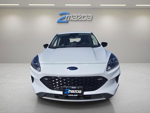 Used 2020 Ford Escape SE Sport image 8