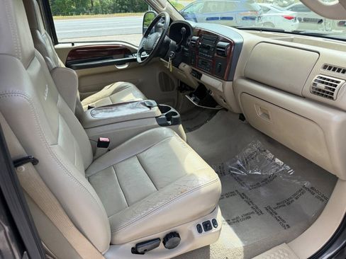 Used 2006 Ford F250 Lariat RWD image 13