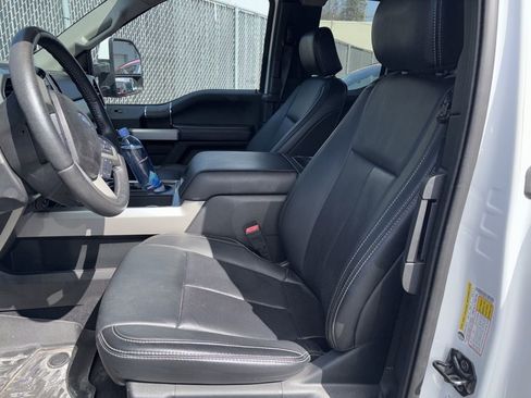 Used 2020 Ford F350 Lariat w/ Lariat Value Package image 5