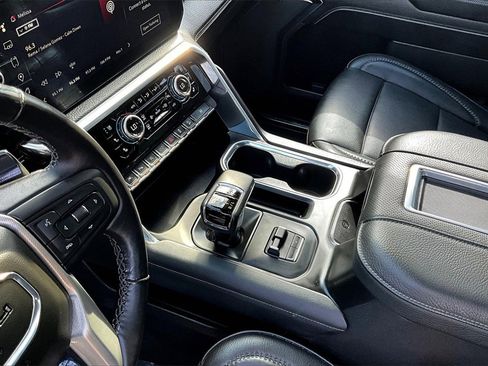 Used 2022 GMC Sierra 1500 Denali w/ Technology Package image 16