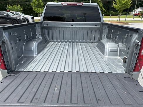 Used 2025 Chevrolet Silverado 1500 LT RWD image 18