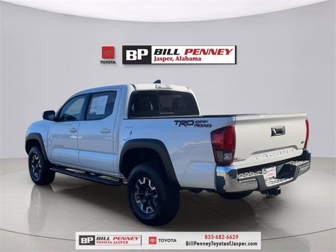 Used 2019 Toyota Tacoma TRD Off-Road image 3