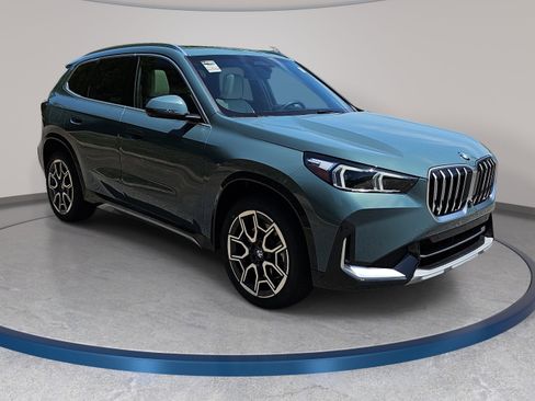New 2026 BMW X1 xDrive28i w/ Technology Package AWD/4WD image 3