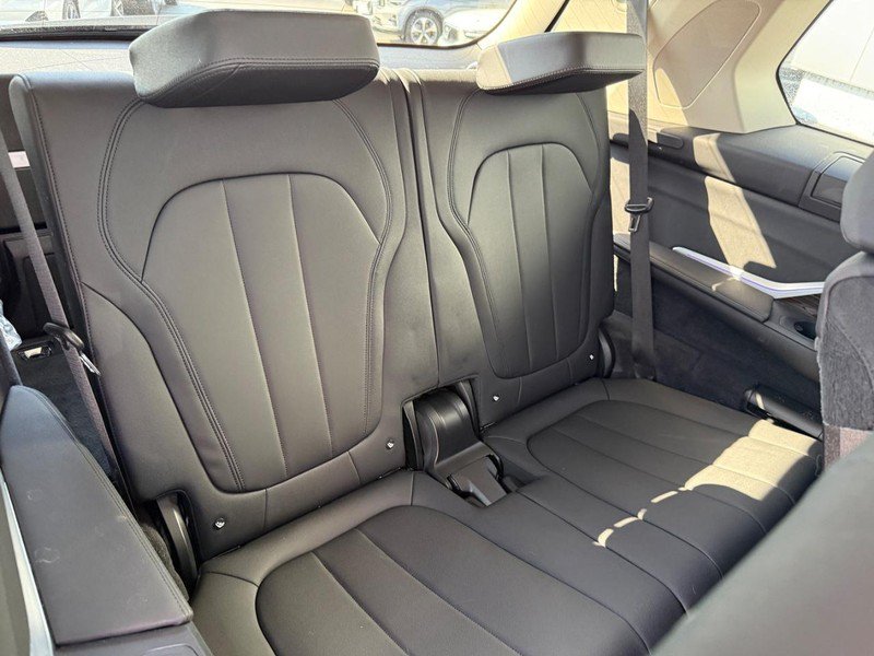Used 2020 BMW X7 xDrive40i w/ Cold Weather Package AWD/4WD image 11