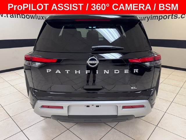 Used 2025 Nissan Pathfinder SL w/ Cargo Package FWD image 5