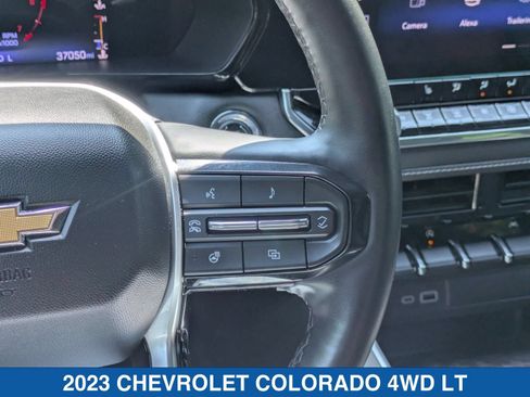 Used 2023 Chevrolet Colorado LT w/ LT Convenience Package III AWD/4WD image 18