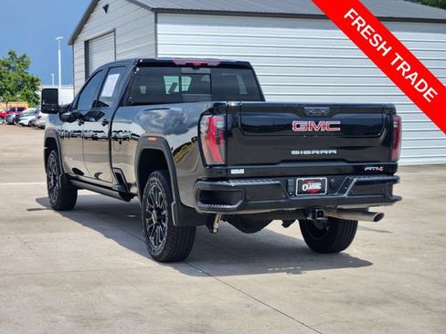 Used 2024 GMC Sierra 2500 AT4 w/ AT4 Premium Plus Package AWD/4WD image 5
