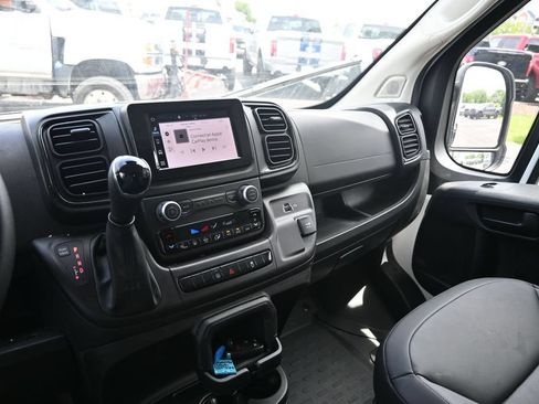 Used 2026 RAM ProMaster 2500 w/ Convenience Group FWD image 22
