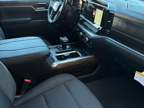 Used 2026 GMC Sierra 1500 Elevation w/ Preferred Package RWD image 17