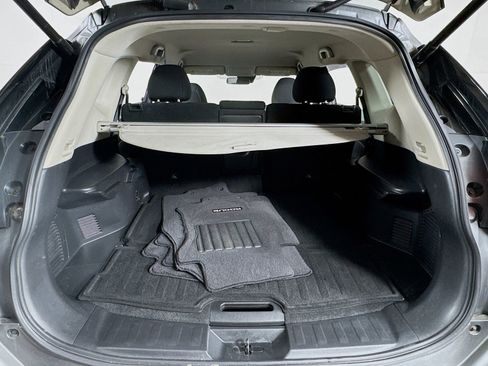 Used 2019 Nissan Rogue SV image 19