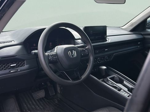 Used 2023 Honda Accord EX image 11