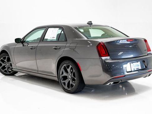 Certified 2021 Chrysler 300 Touring w/ Sport Appearance Package RWD image 33